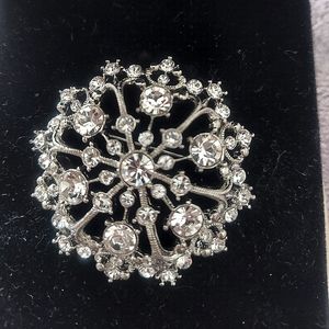 St. Thomas Holiday Collection Brooch